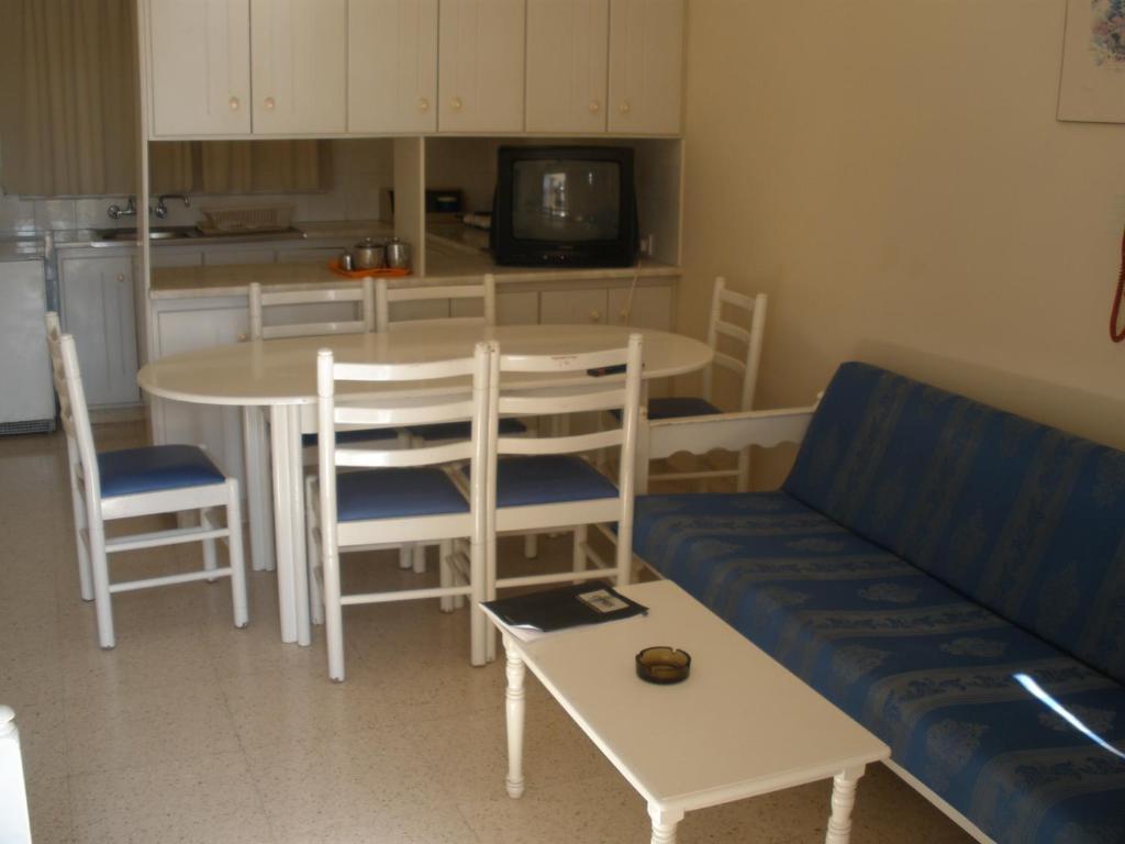 Klashiana Hotel Apartments Voroklini Quarto foto