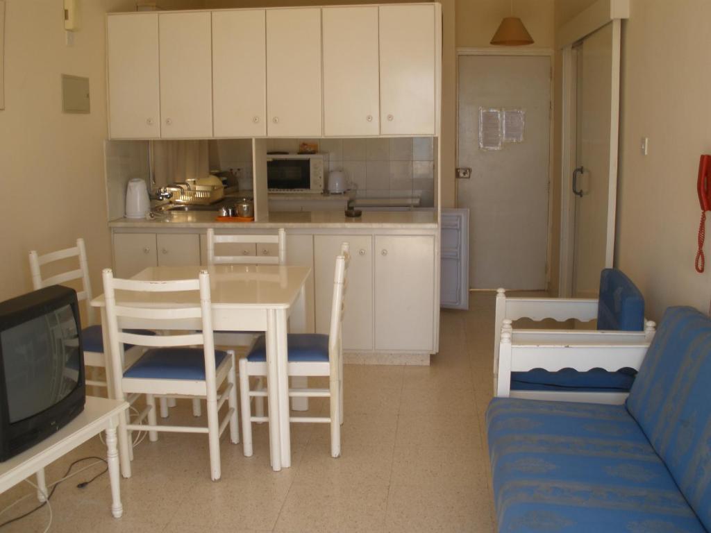 Klashiana Hotel Apartments Voroklini Quarto foto